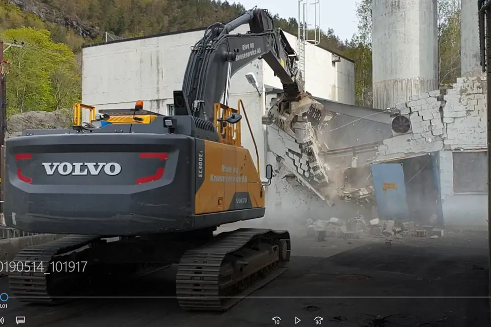 bilde Rivingen på Boen i gang &#8211; VIDEO