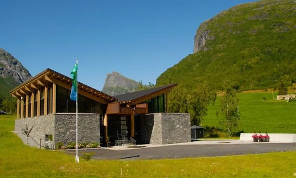 bilde Leier ut fallet til finner