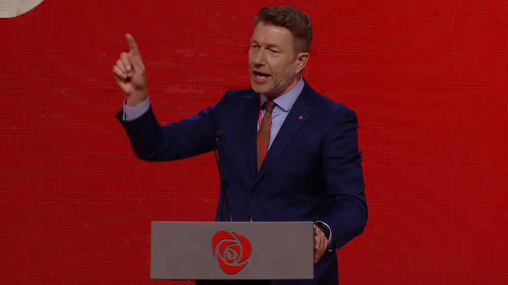 bilde Gratulerer til Terje Aasland